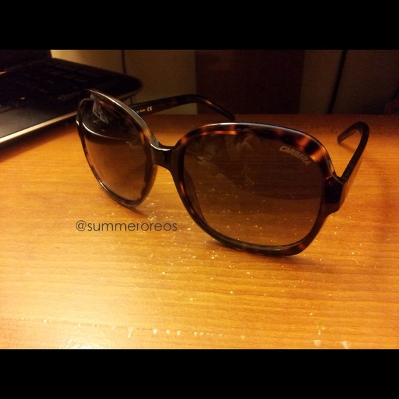 Oversized Carrera Sunglasses with Case