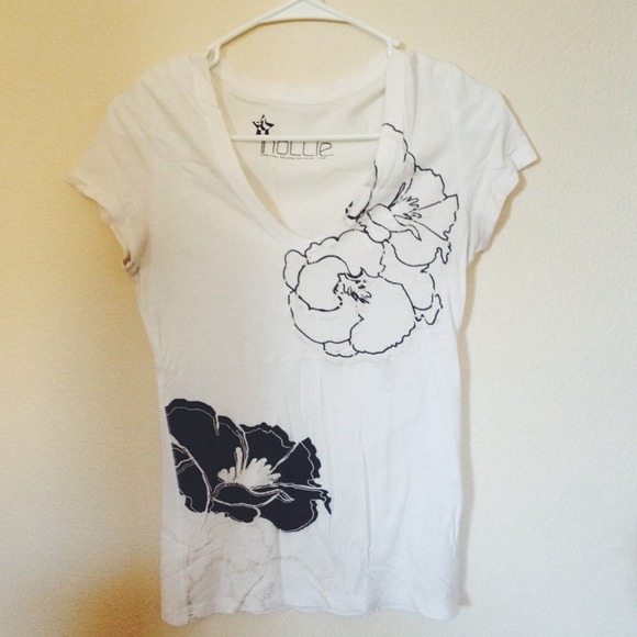 Floral Outline VNeck