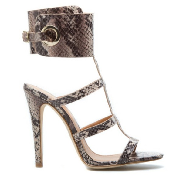 Shoedazzle "adalyn" heels.. Just tried at home.