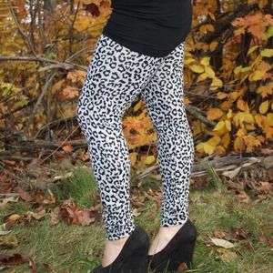 Gray leopard leggings for Darby