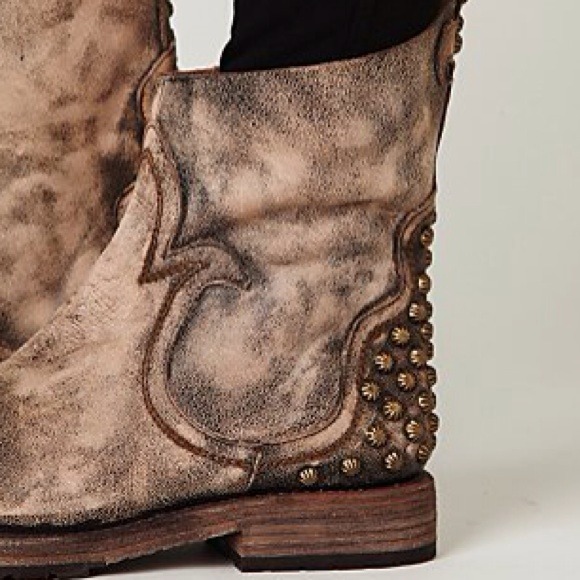 Freebird for Free People Haven Distressed Boot NEW - Picture 4 of 4