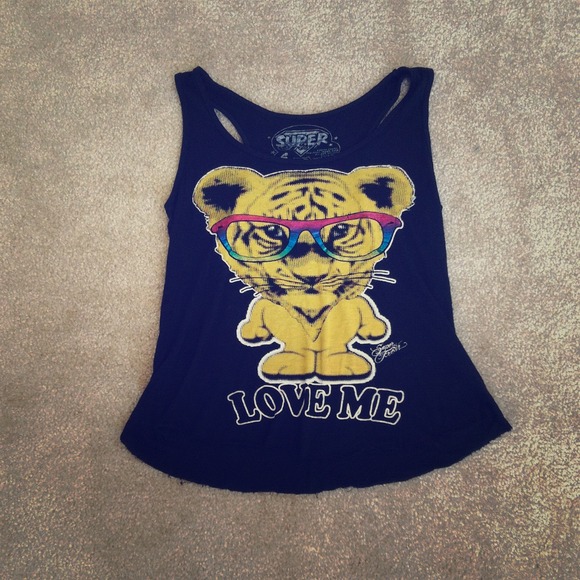 Love Me tank 💘