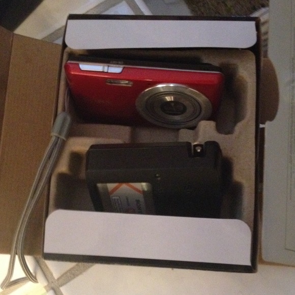 Sony camera - Picture 3 of 3