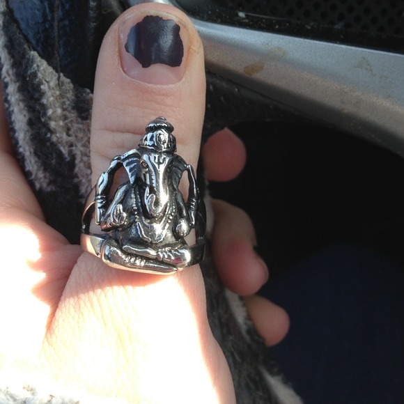 Size 9 Ganesha Ring - Picture 2 of 2