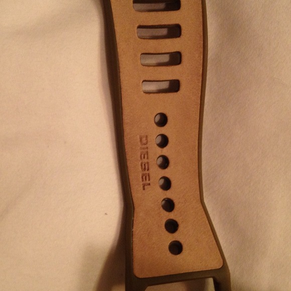 Watch - Picture 3 of 4