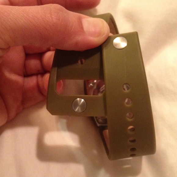 Watch - Picture 2 of 4