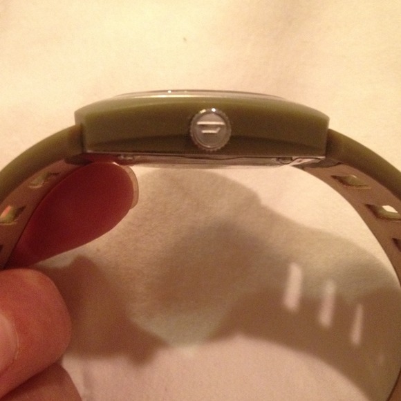 Watch - Picture 3 of 4