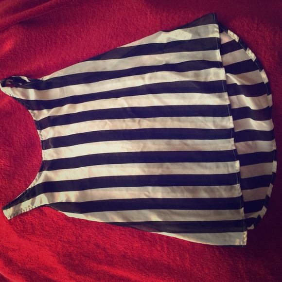 Black and white stripe tank - Picture 1 of 1