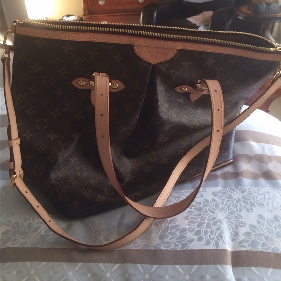✳️✳️✳️SOLD✳️✳️✳️100% auth lv palermo gm-monogram