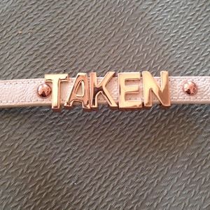 BCBG Taken bracelet