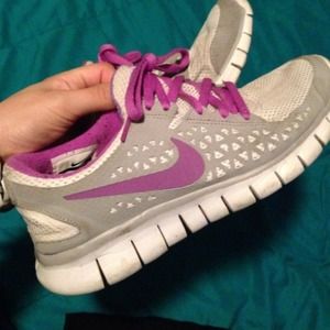 Women Nike Free runs *partial trade*