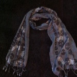 Skull scarf
