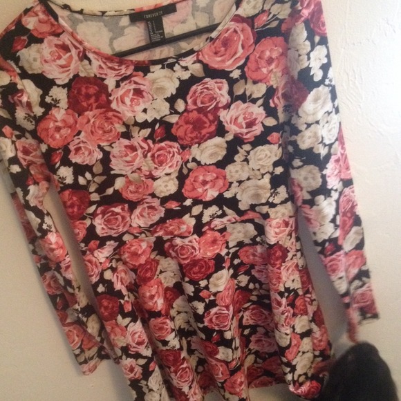 Beautiful floral skater dress.