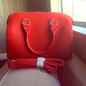 'Just Fab' Red Purse w/ shoulder strap. Brand new.
