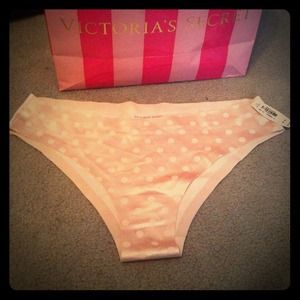 Vs no show panties! Nwt!!!