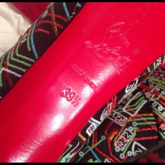 🚫SOLD🚫 🎉 HOST PiCK 🎊 CHRiSTiAN LOUBOUTiN SHOES - Picture 2 of 4