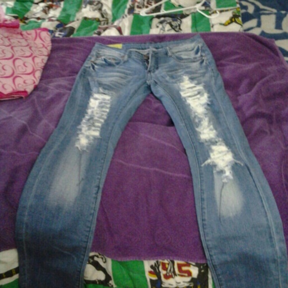 Size 31 destructive jeans