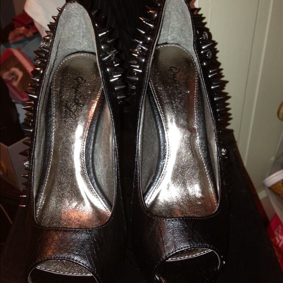 🎉LAST DAY 7/5 SALE🎉 Qupid Luxe black pump