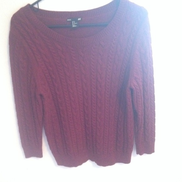 Basic cable knit sweaters. - Picture 2 of 3
