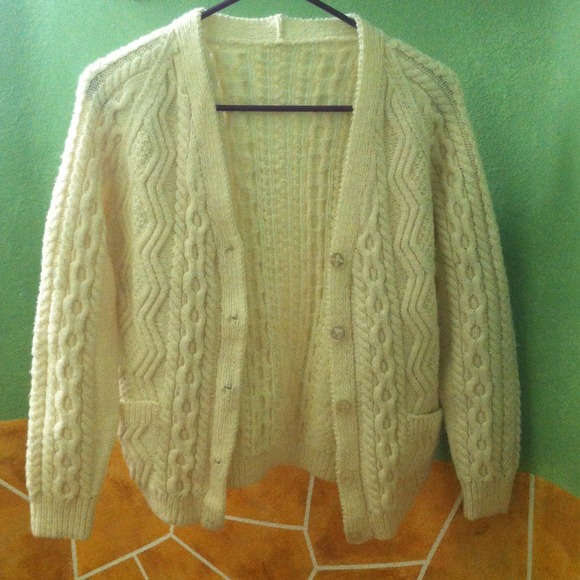 Sweaters - Vintage Chunky Creme Knit Cardigan