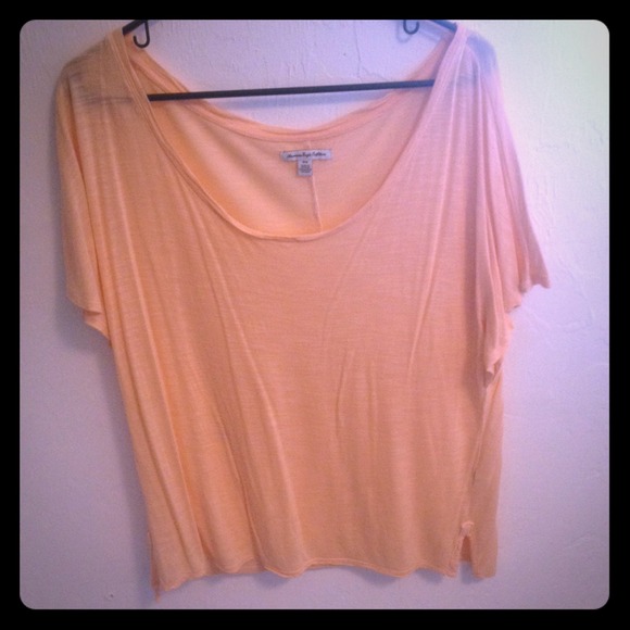 Off the shoulder easy fit tee