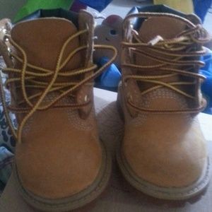 Kids boots