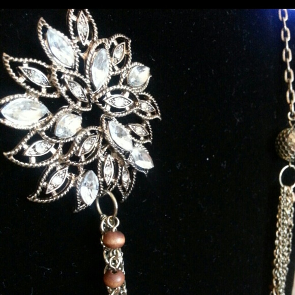 Forever 21 Jeweled Starburst Necklace