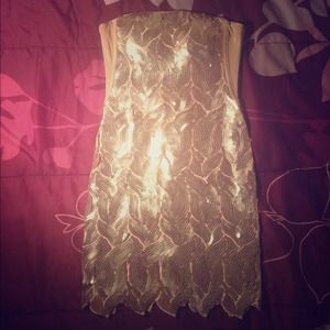 ❗️Reduced❗️Bebe Gold Leaf dress