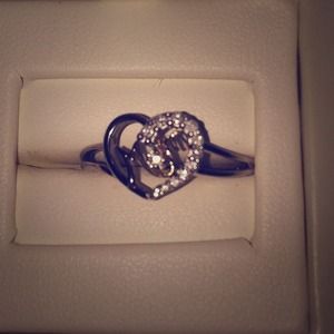 Silver/gold 'mom' ring.