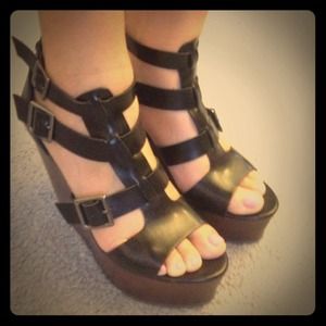 Forever 21 brown wedges
