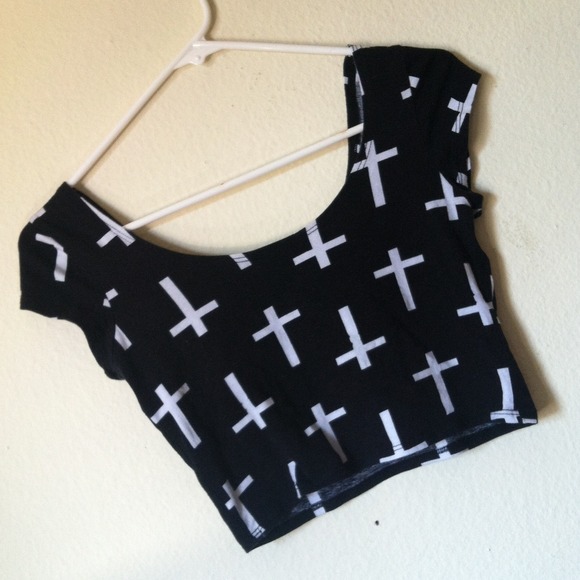BUNDLED Cross Crop Top➕➕➕ - Picture 2 of 4