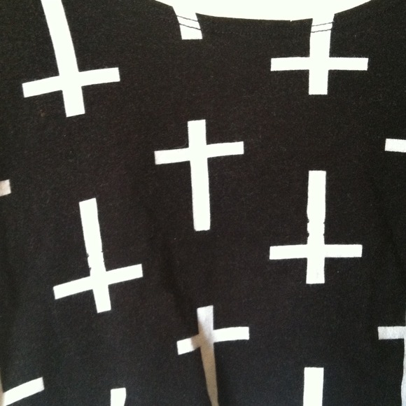 BUNDLED Cross Crop Top➕➕➕ - Picture 3 of 4