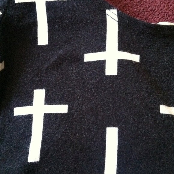 BUNDLED Cross Crop Top➕➕➕ - Picture 4 of 4