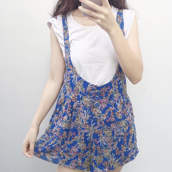 Blue Floral romper - Picture 4 of 4