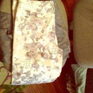 Skinny jean flowered print