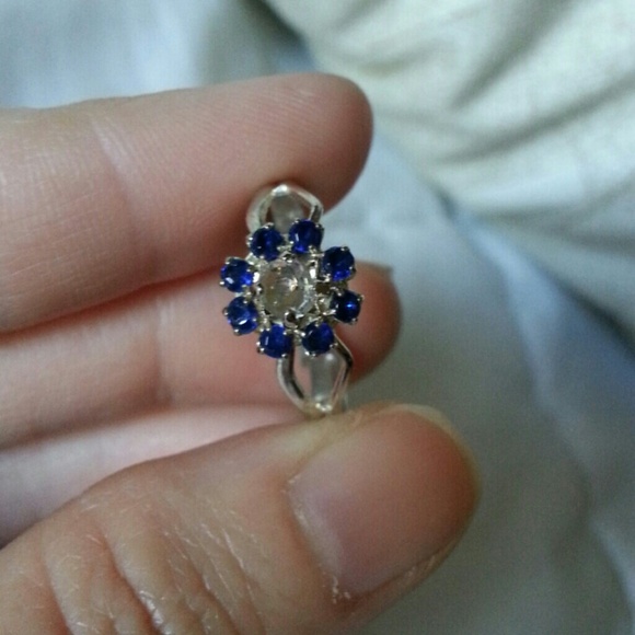 Blue flower shaped ring