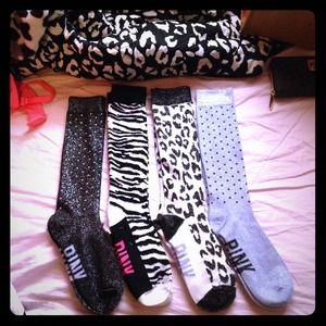 4 victoria secret tub socks