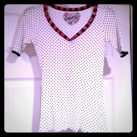 scrapbook Tops - Black polkadot half sleeve top.