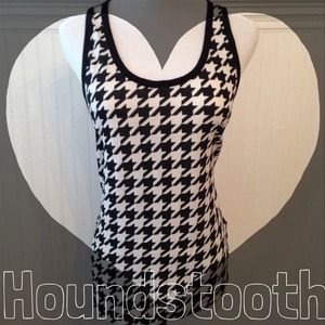❌sold❌FOREVER 21 houndstooth racer back tank
