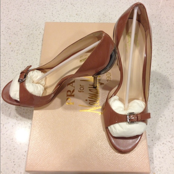 Limited addition Niemen Marcus PRADAS. NEW IN BOX - Picture 3 of 4