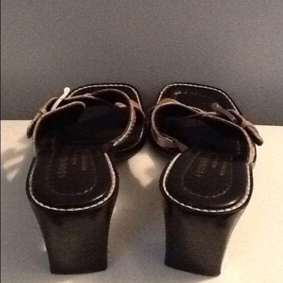Awesome Donald J Pliner Criss Cross Sandals!! - Picture 4 of 4
