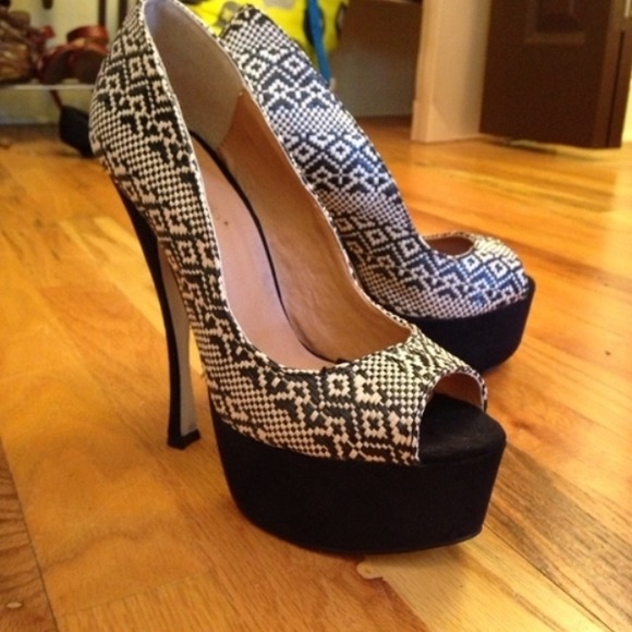 Gorgeous platform stilettos!! - Picture 1 of 4