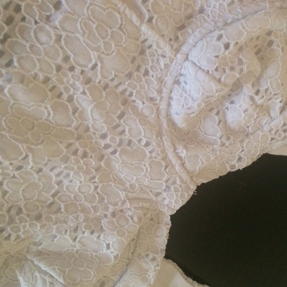 White bralette - Picture 2 of 4