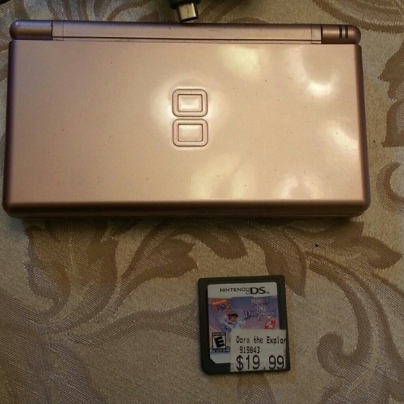 $$Pink Nintendo DS Lite with game included$$ - Picture 2 of 3