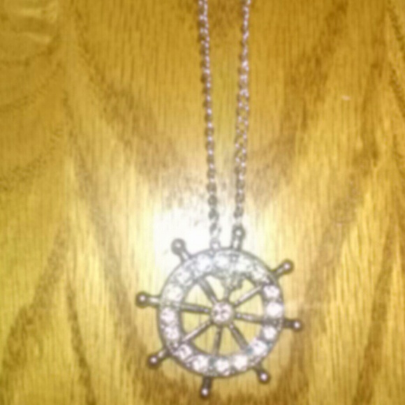 Anchor neclace