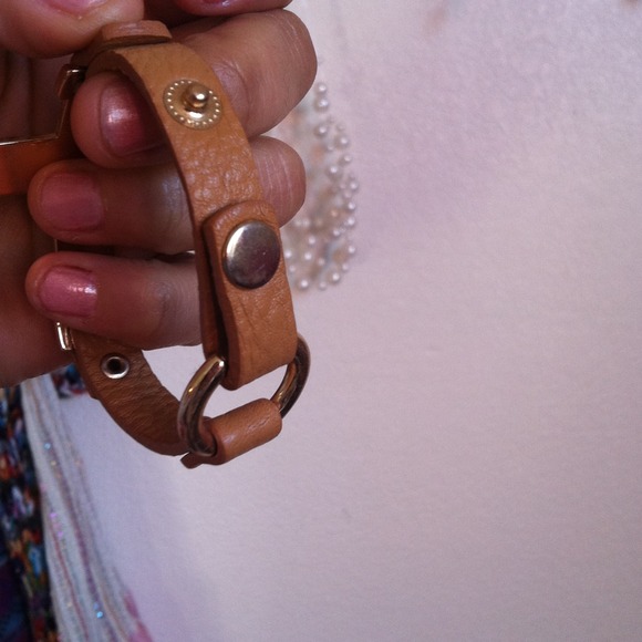 Cross bracelet - Picture 2 of 2