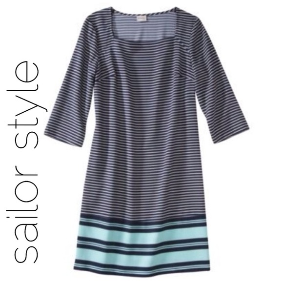 Merona Dresses & Skirts - 🎉host pick🎉navy / white striped shift dress