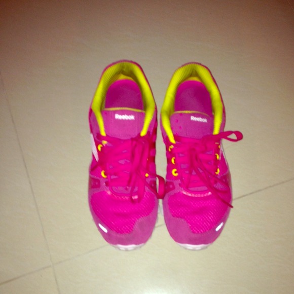 Reebok Sneakers
