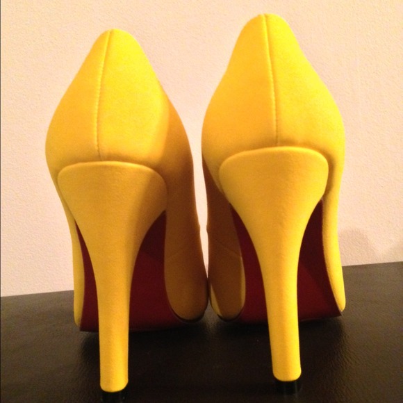 MUSTARD YELLOW HEELS