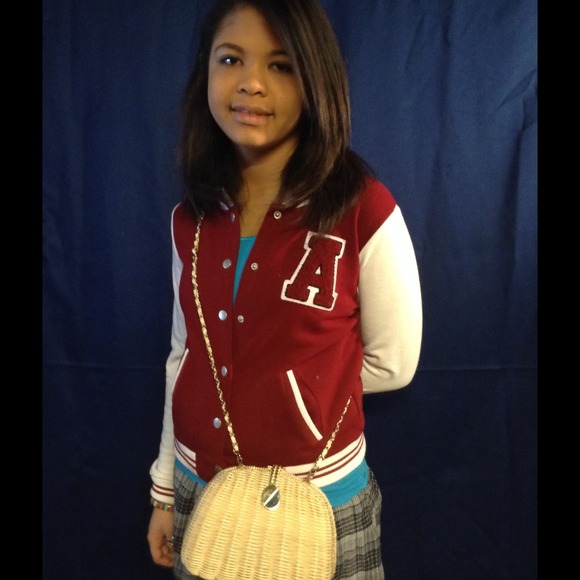 Cute small cross body.